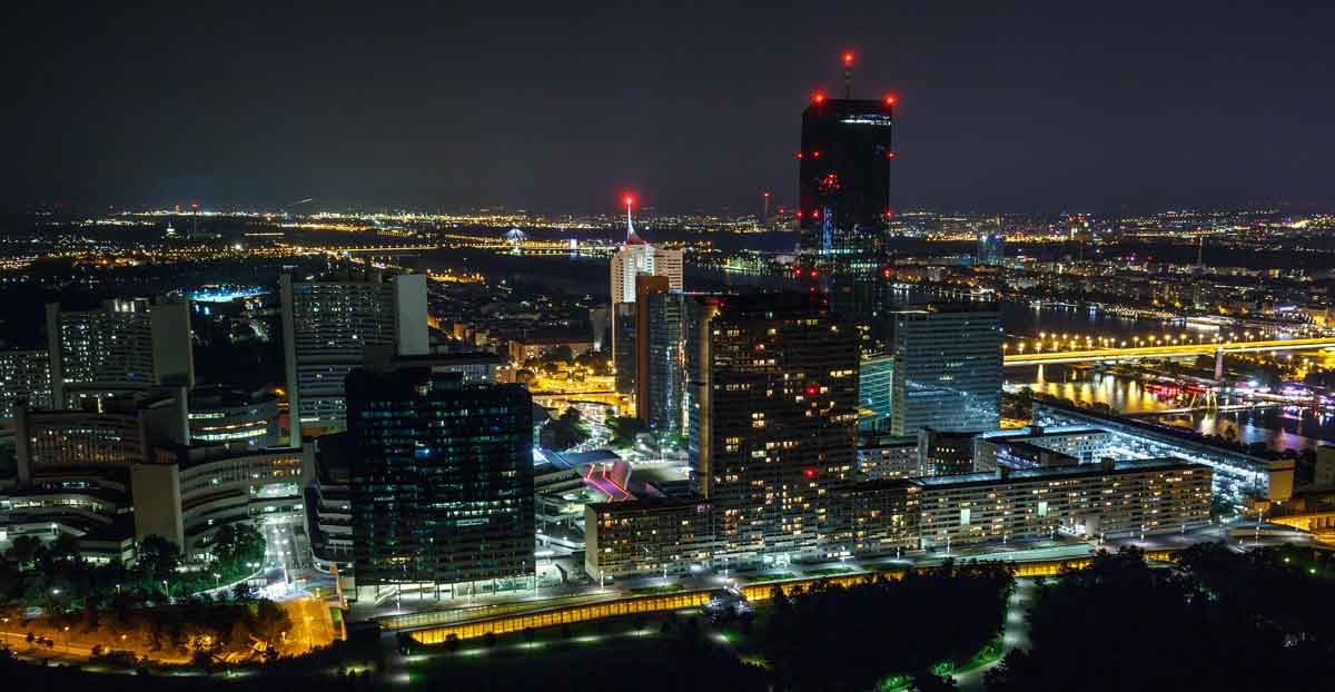 Skyline von Wien bei Nacht