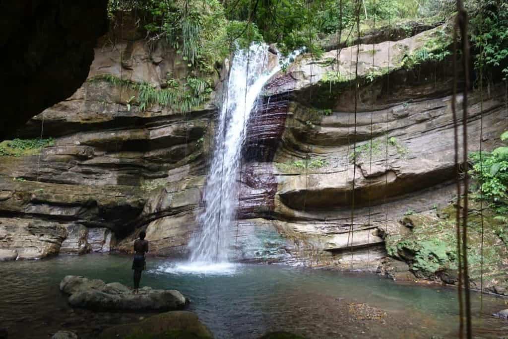 Die Nanny Falls Wasserfälle auf Jamaika
