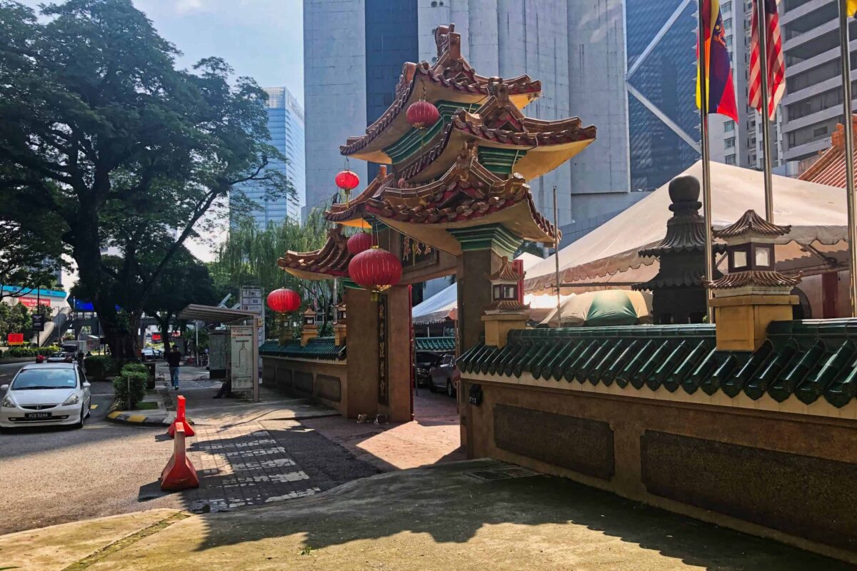 Buddhistischer Tempel in Kuala Lumpur mit Restaurant