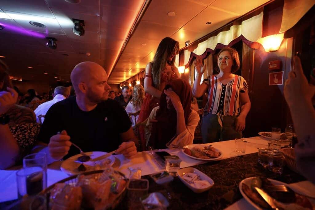 Bosporus Dinner Cruise Blick auf Tisch
