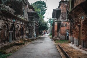 Blick durch die Straßen von Panam City mit Touristen